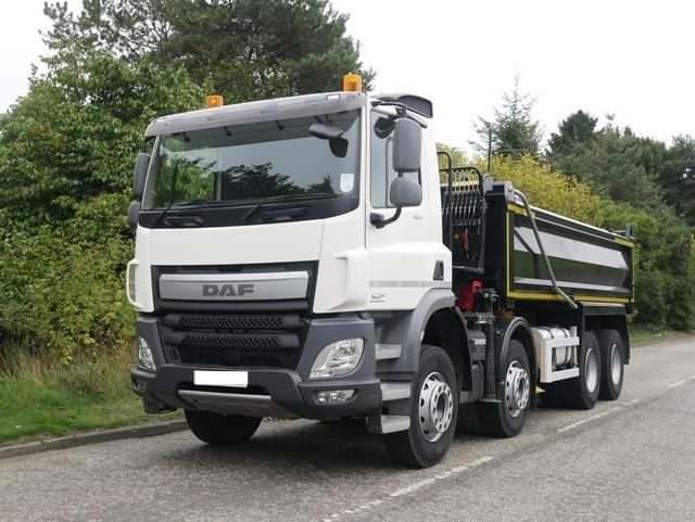 8 wheel tipper lorry hire